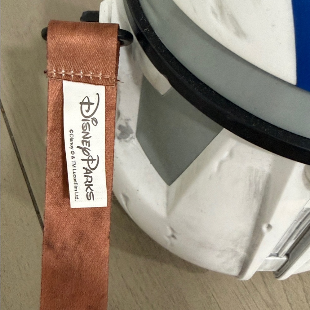Disney Parks Star Wars Salvaged Clone Trooper Helmet Popcorn Bucket - Picture 8 of 10